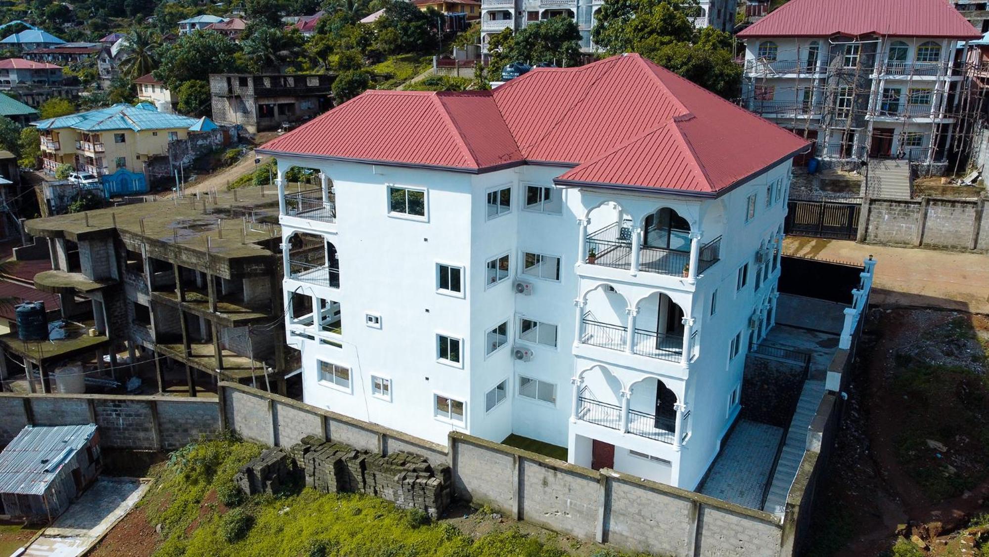 After 5 Apartment 1- 3 Spacious En-Suite Bedrooms Freetown Ngoại thất bức ảnh